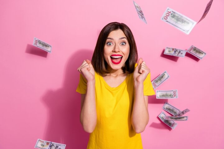 人生どん底は宝くじが当たる前兆？悪いことが続く、体調不良で当選した体験談！