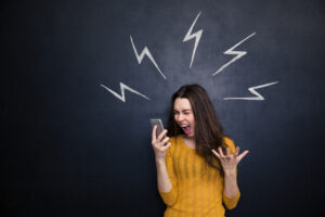 好きな人にLINEを未読無視されてもやっちゃダメ!NG行動とは? 好きな人にLINEを未読無視されてもやっちゃダメ!NG行動とは?